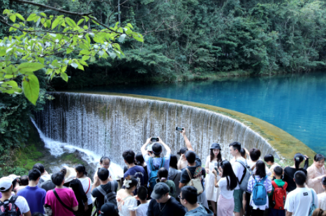 5天近92万人次！荔波旅游比天气更“火”