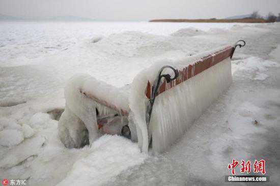 极寒天气横扫欧洲：罗马罕见飘雪 匈牙利极速冰封(图)