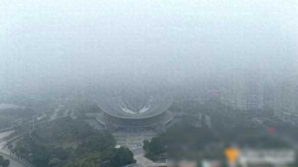 回南天、大雾共舞，明天气温达30℃！但新一轮气温反转将至……