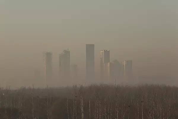 「怀柔天气」冷空气“延误”预计8日抵达，空气污染橙色+大雾红色双预警中，少出门，驾车出行要小心！