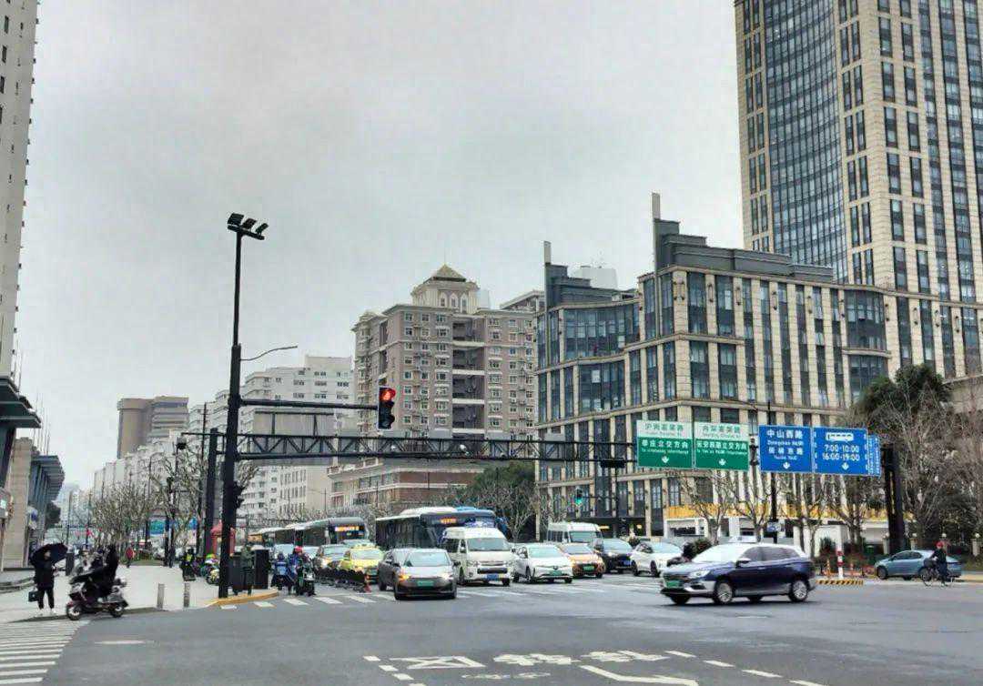 春日将至“乍暖还寒”，本周天气“两头有雨中间晴”