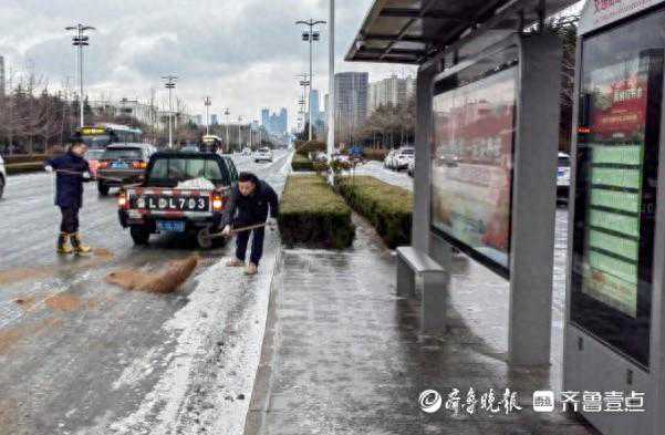 迎战冻雨、冰雪天气，日照公交投入最大运力，延长运营时间