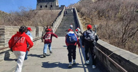 新疆阿瓦提县：开展青少年研学活动