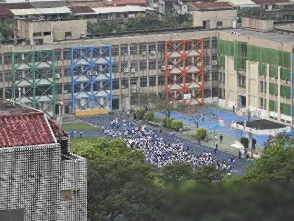 山体滑坡、大楼倒塌！台湾花莲地震最新现场画面
